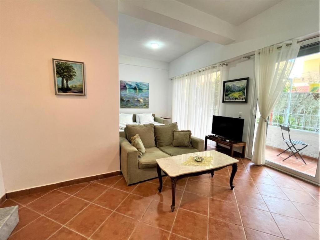 Brunari Apartment Влёра Экстерьер фото