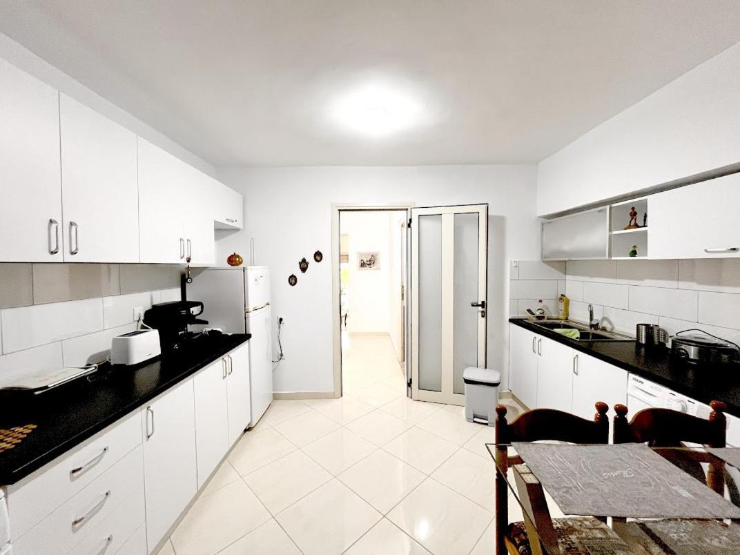 Brunari Apartment Влёра Экстерьер фото